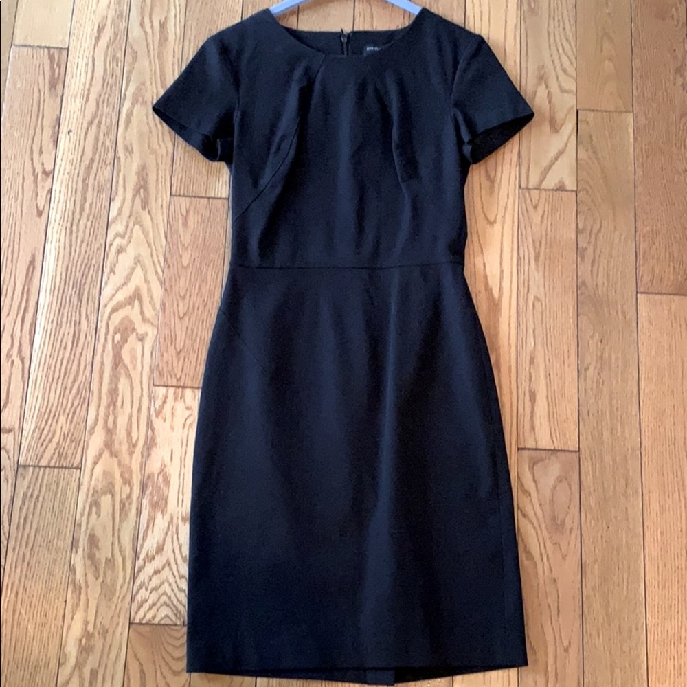Banana Republic Black Cap Sleeve Shift Dress